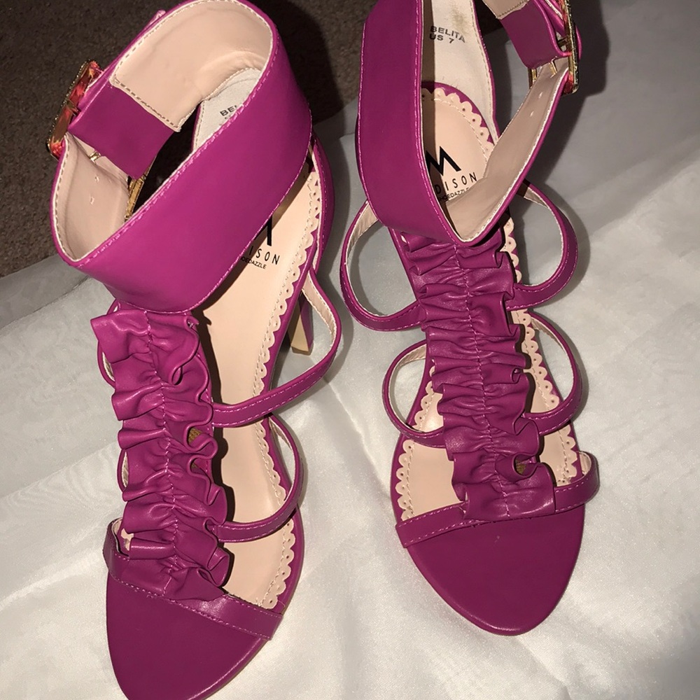Brand new never worn Pink/fushisia heels